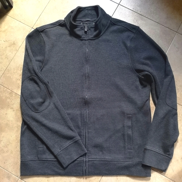 Guys Sweater - Picture 1 of 7